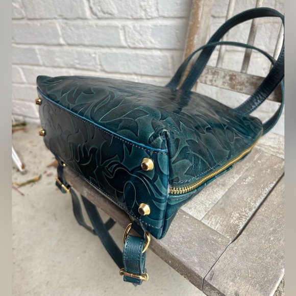 ✨RARE ✨Convertible VALENTINA Embossed TEAL leather Leaf-Patterned Bag/ Backpack - Picture 10 of 10